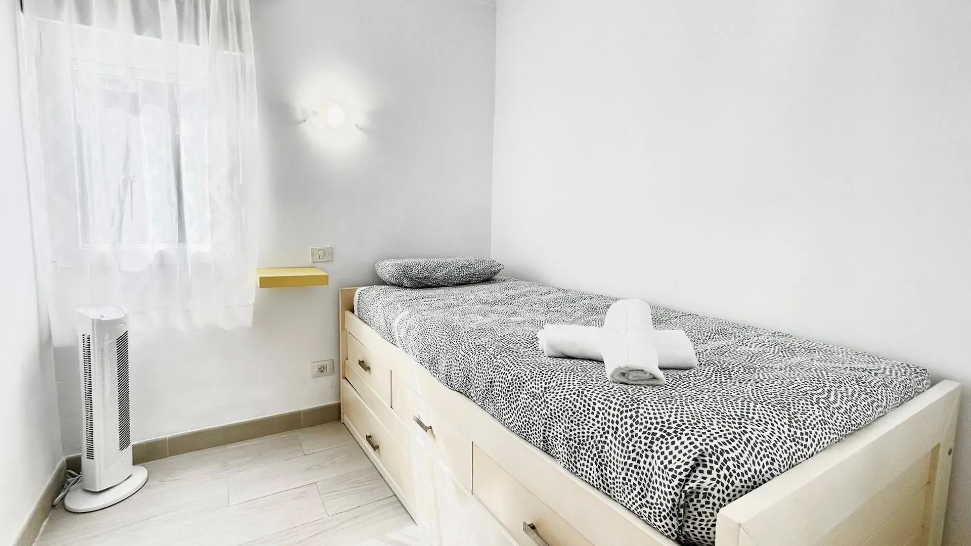 Sunlight Place Bungalow San Bartolomé 0*,  スペイン